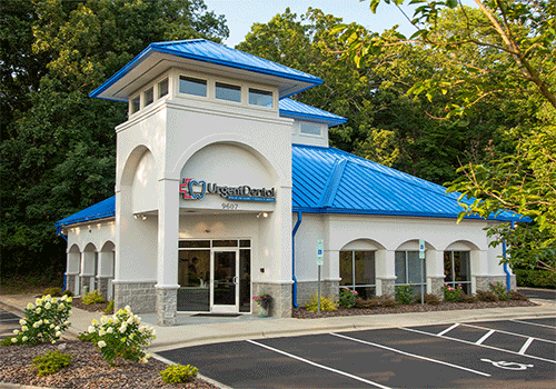 Exterior of Urgent Dental in Matthews, NC.